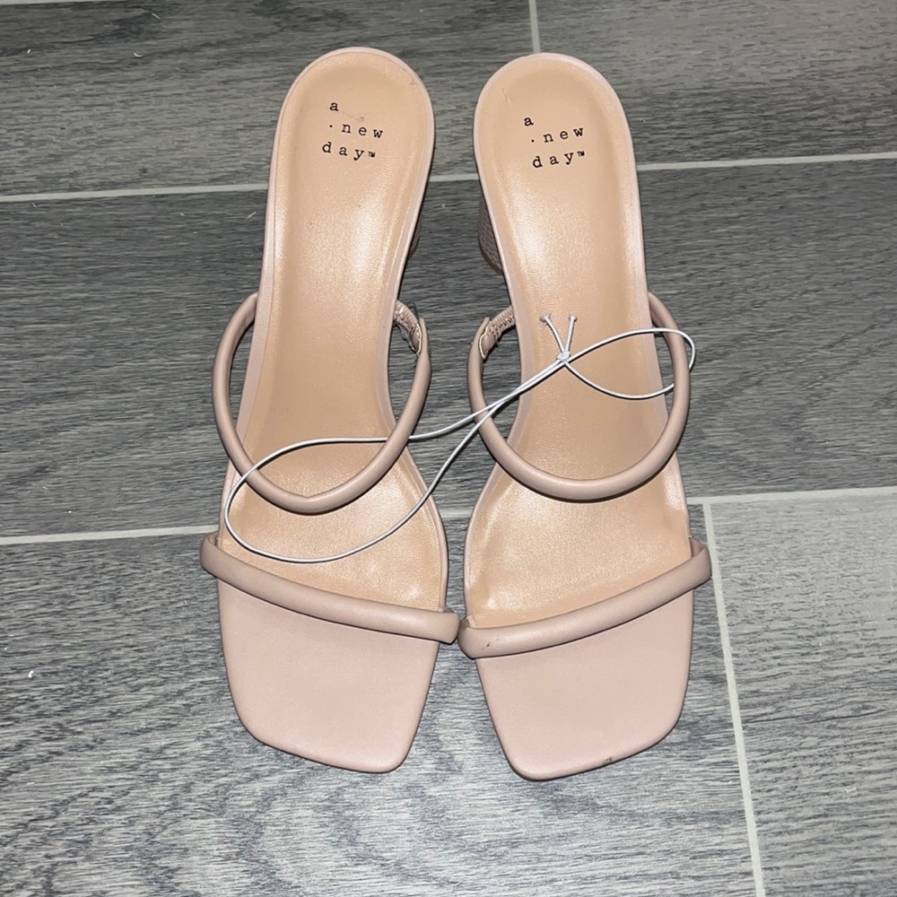 A New Day Rose Colored Double Strapped Slide Sandal Heels Size 10
